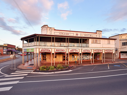 commercial-atherton-grand-hotel